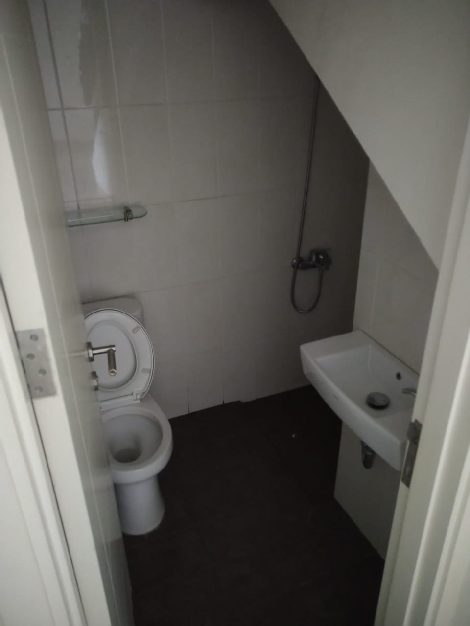 8Toilet